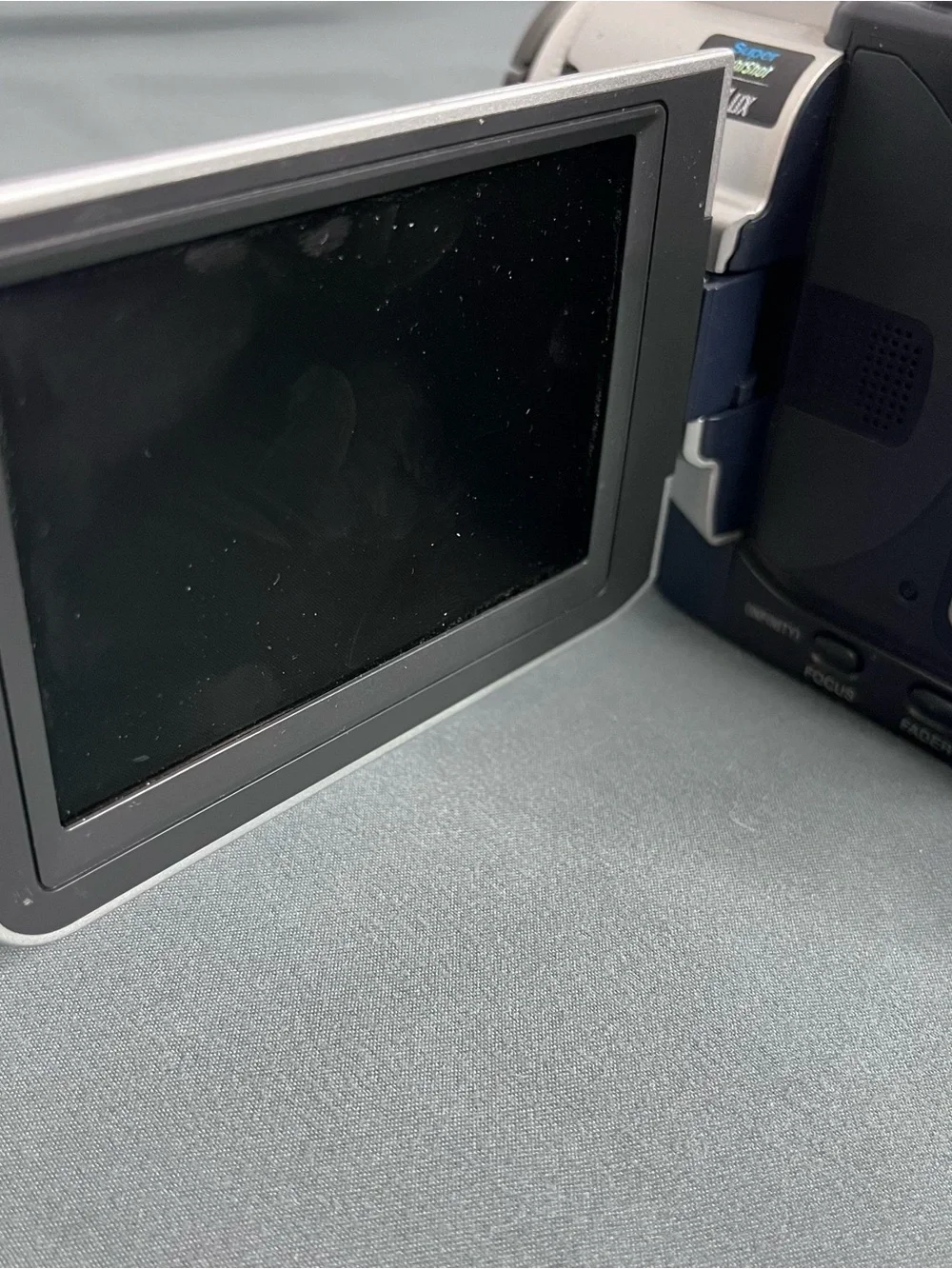 Sony dcr trv17